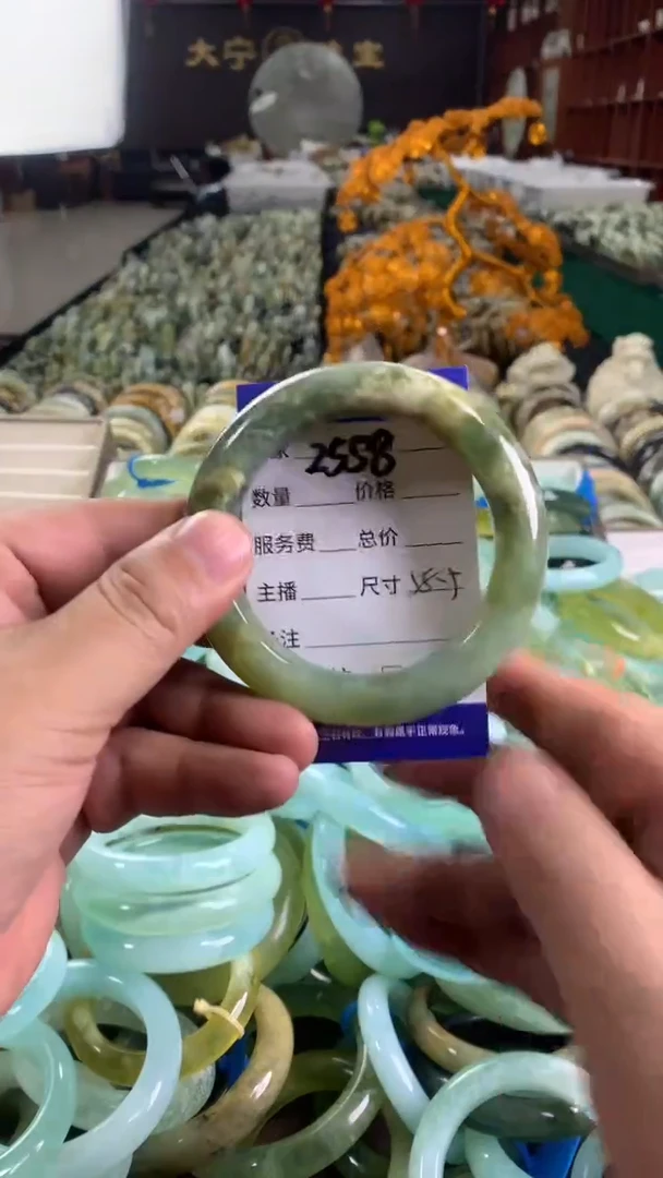 未镶嵌蛇纹石玉手镯2558