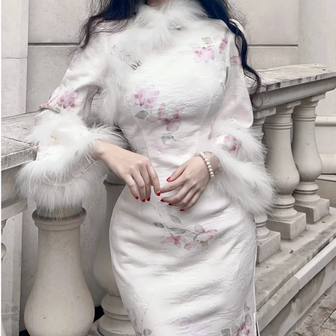 LHMknk1活动画报夫人原创自制新中式温柔浪漫毛领旗袍连衣裙 白玉