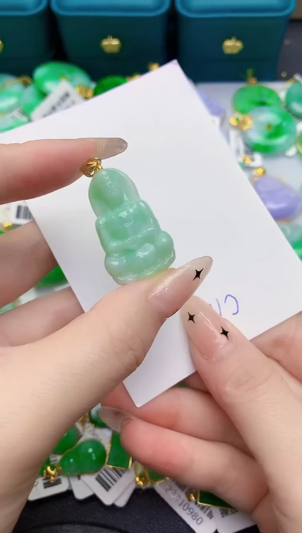颈饰未镶嵌翡翠缅甸天然翡翠A货