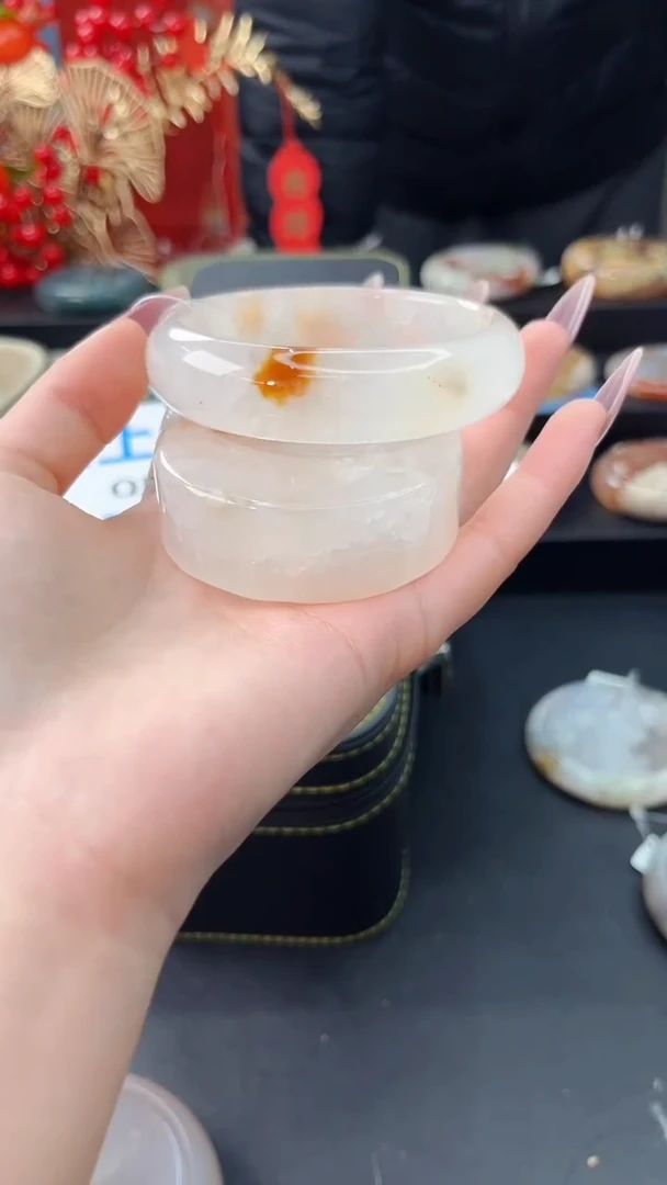 【闪购商品】石英质玉手镯未镶嵌赠送镯心（60圈口）