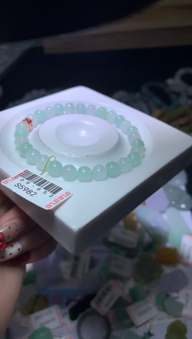 【闪购商品】翡翠挂件未镶嵌CXX000070