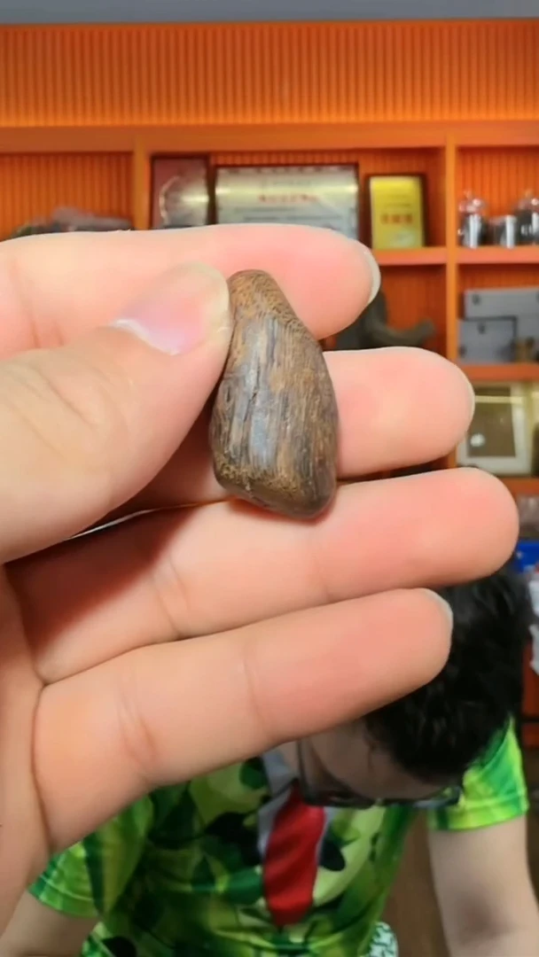 沉香手把件285号多样性发一