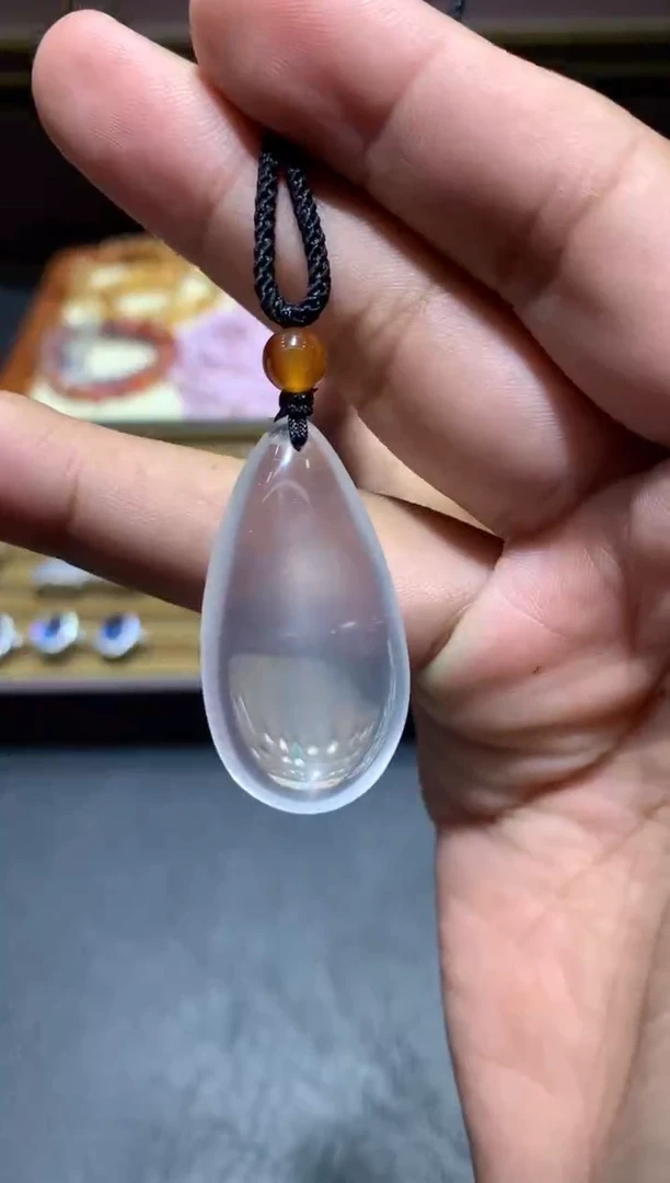 吊坠(赠链)未镶嵌水晶F02