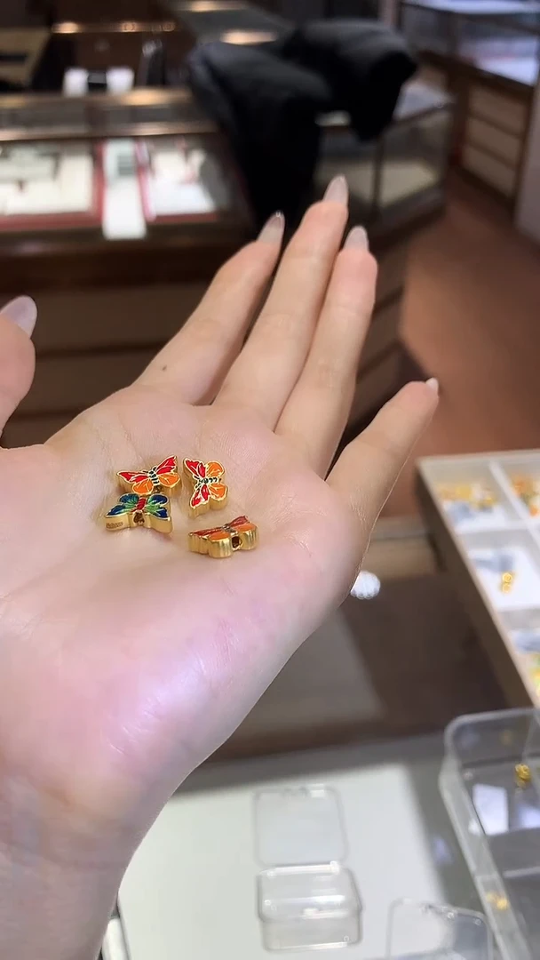 【闪购商品】定制足金吊坠(不含链)蝴蝶多样性发一