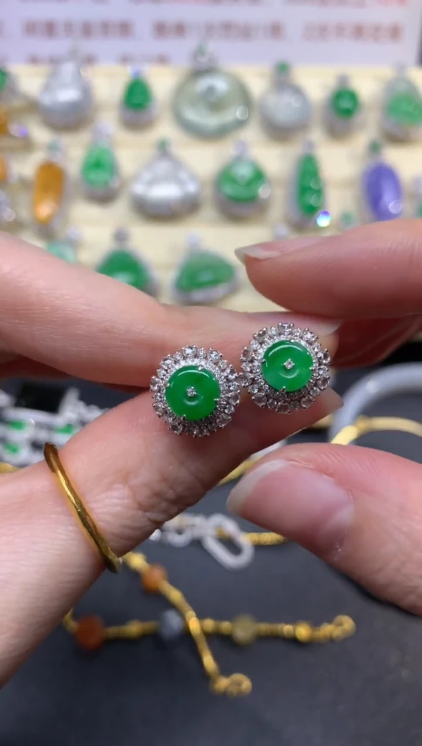 翡翠18K金镶嵌耳饰耳饰|8100+810