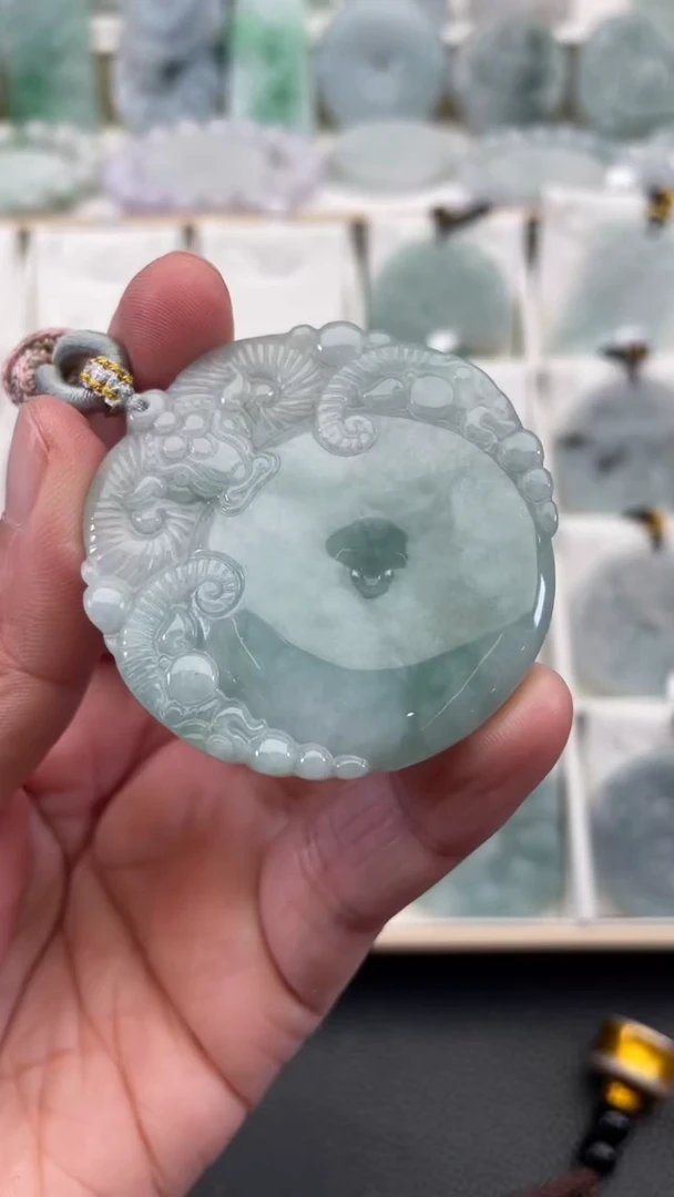 颈饰未镶嵌翡翠天然缅甸翡翠A货245