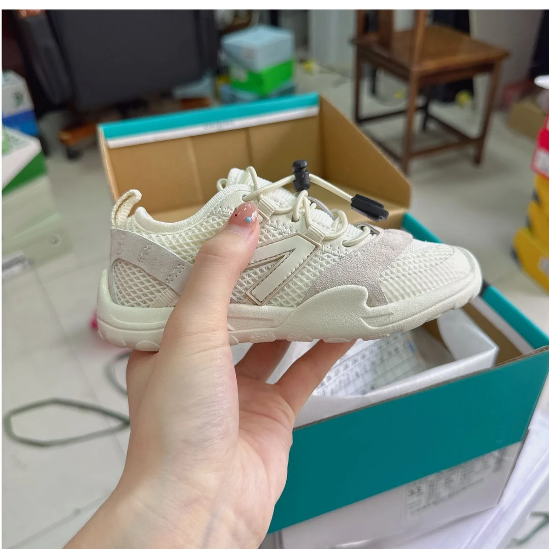 25280高端四季款舒适运动鞋米色（温州童鞋东）