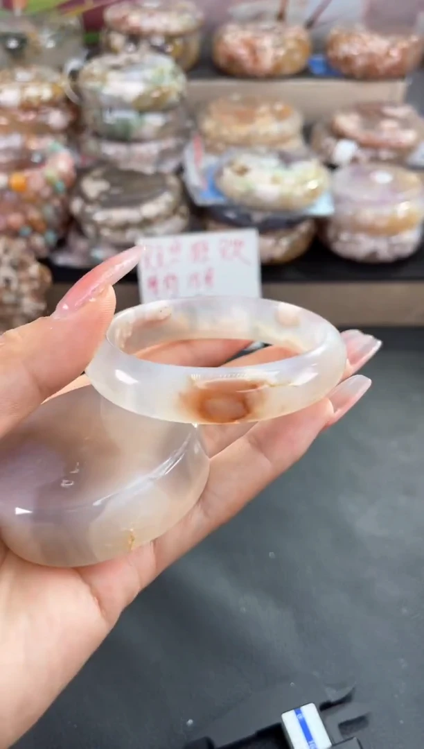 未镶嵌手镯石英质玉55