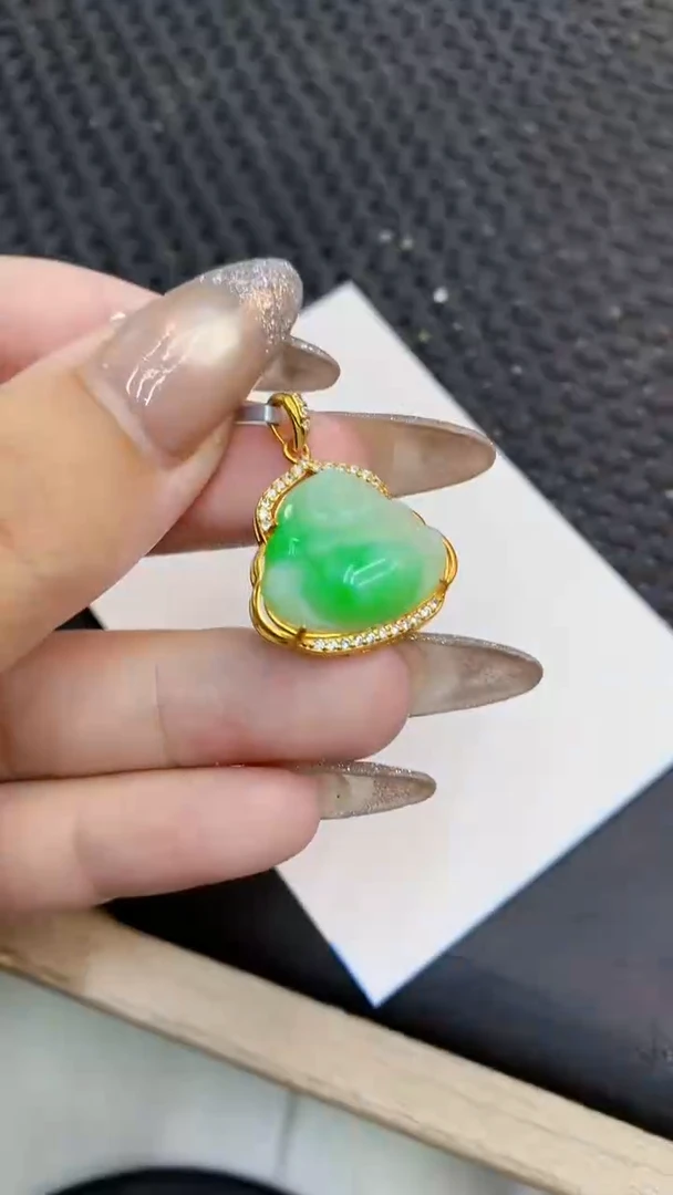 颈饰未镶嵌翡翠1
