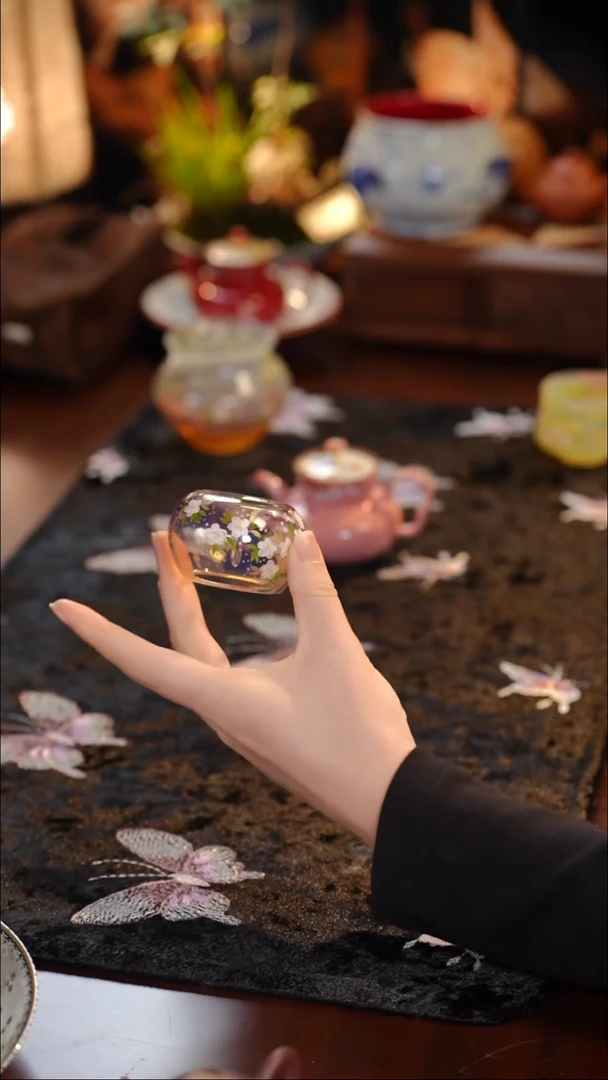 物肆香插盖置····