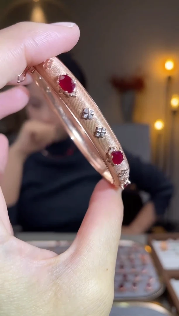 银S925镶嵌手镯红宝石手镯