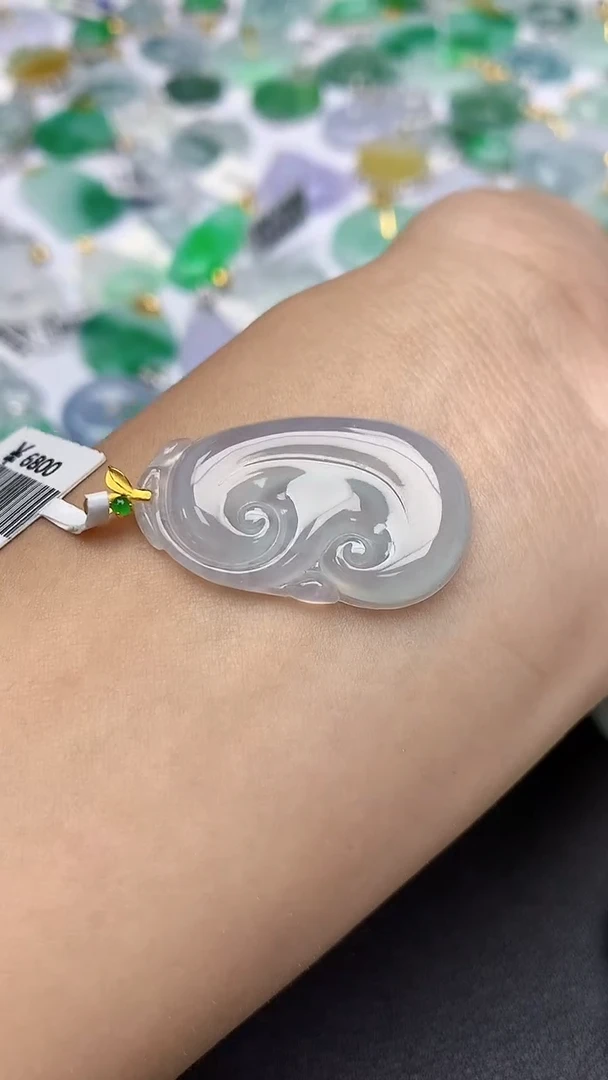 颈饰18K金镶嵌翡翠A货假一赔三支持复检百元上九元证书费自理