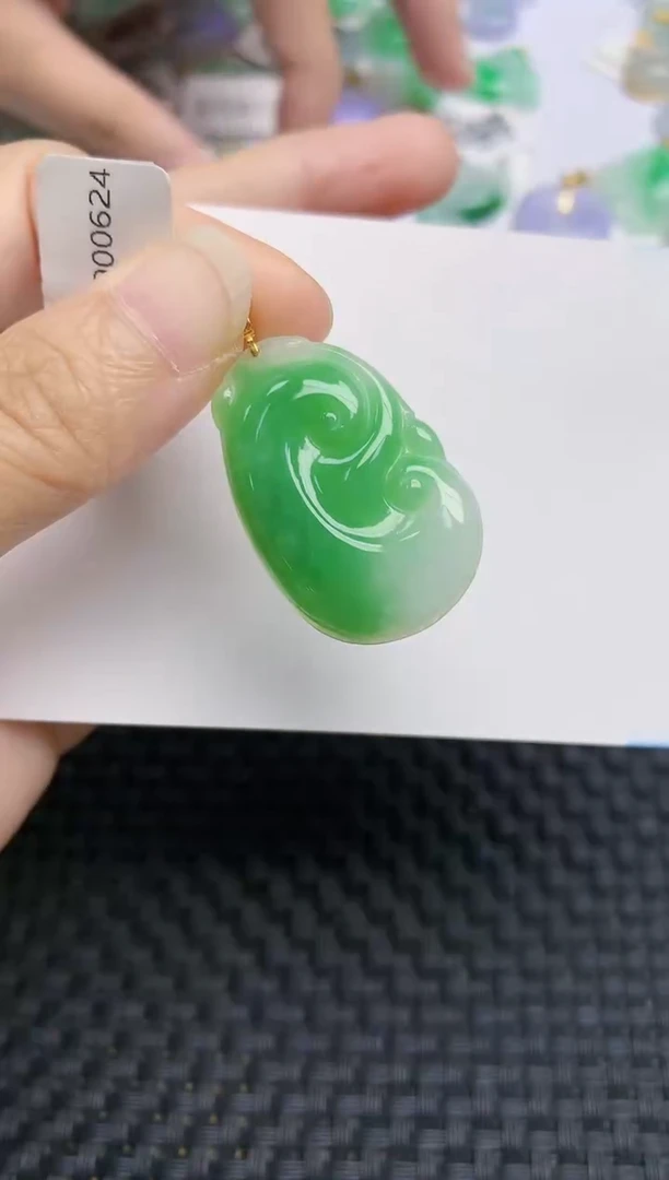 翡翠18K金镶嵌颈饰天然缅甸A货翡翠百元以上9元证书费自理