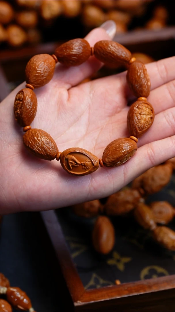 【闪购商品】橄榄核吊坠苏工橄榄核