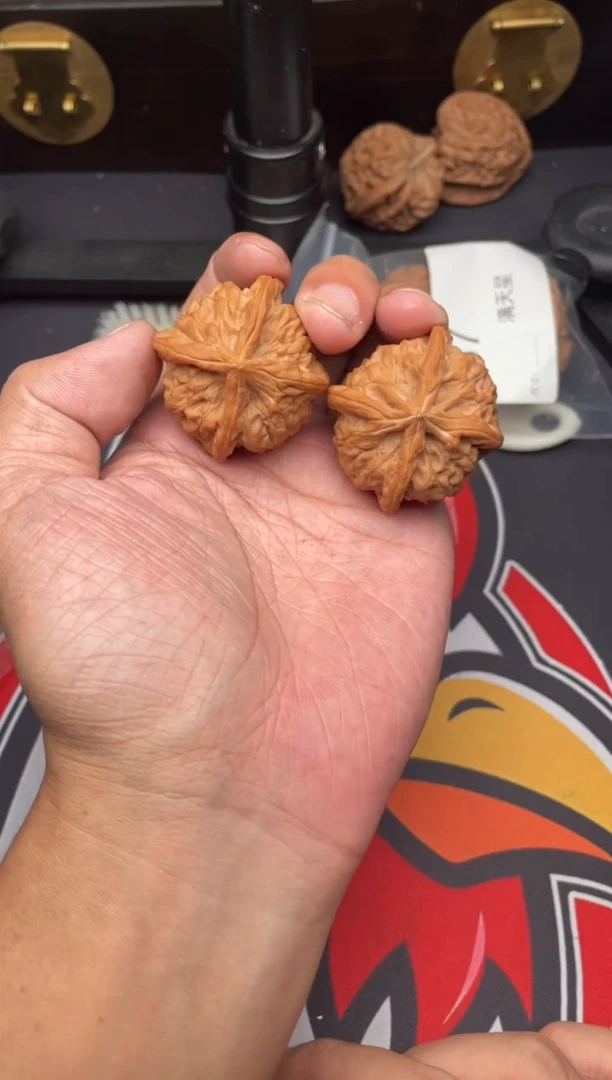 吊坠文玩核桃莲花四棱39