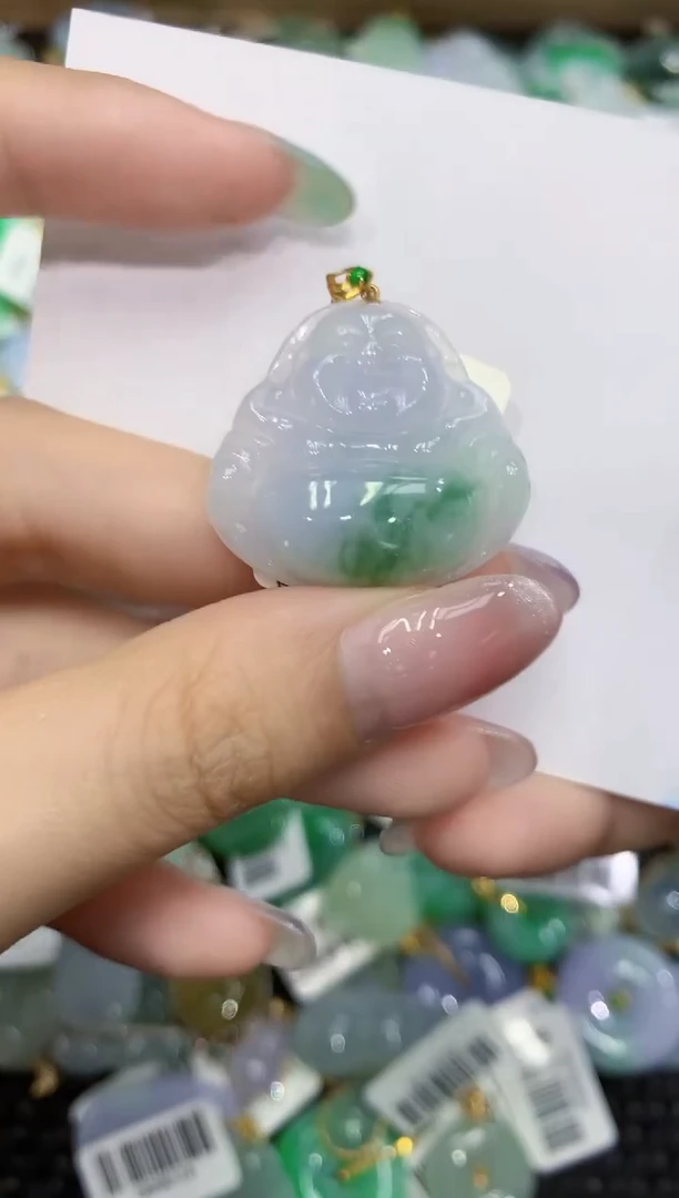 翡翠18K金镶嵌颈饰111111111111