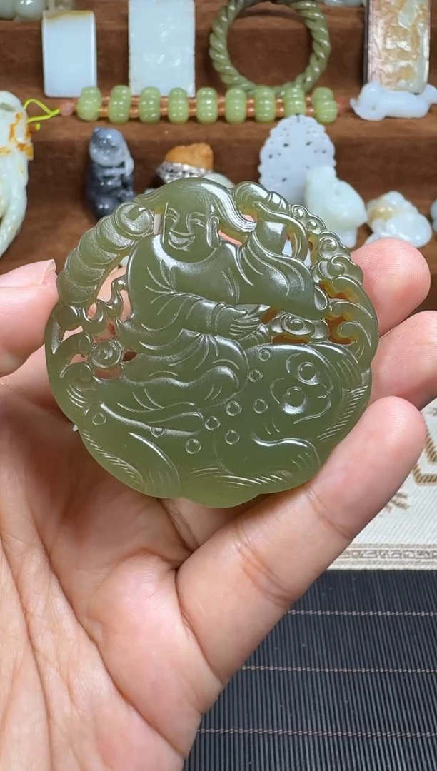 颈饰未镶嵌和田玉1
