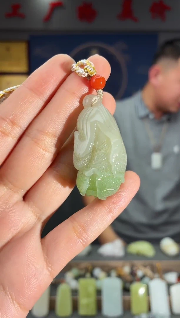 颈饰未镶嵌和田玉1