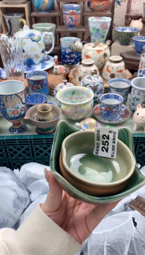 瓷片黏**。252号九姑娘工艺品瓷器