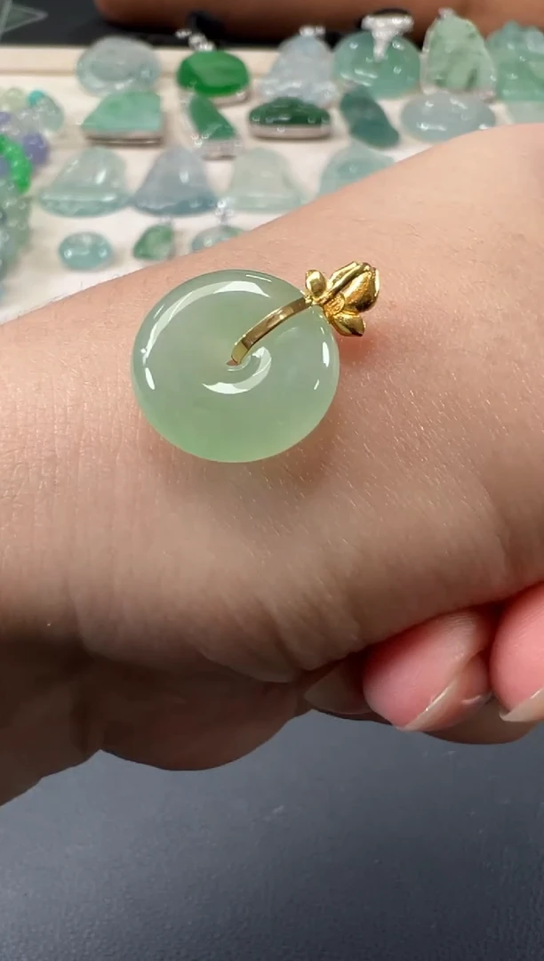 吊坠(不含链)18K金镶嵌翡翠B74|880