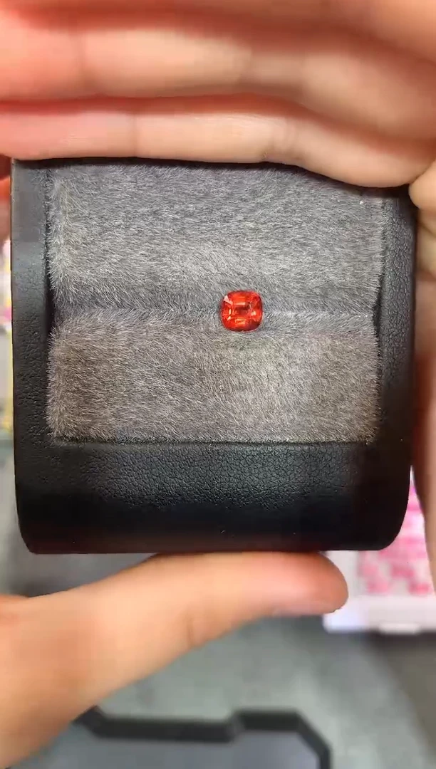 【闪购商品】定制尖晶石裸石未镶嵌枕型 橙色调 0.92ct