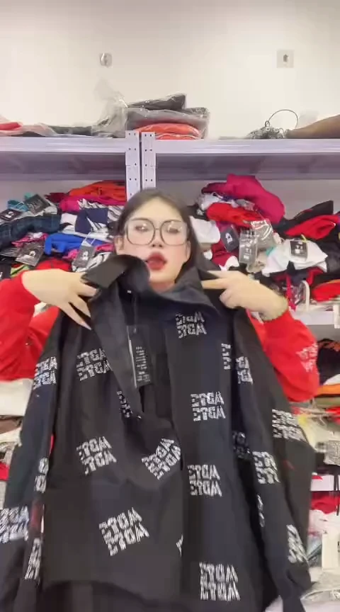 闪电购精品女装 95 m