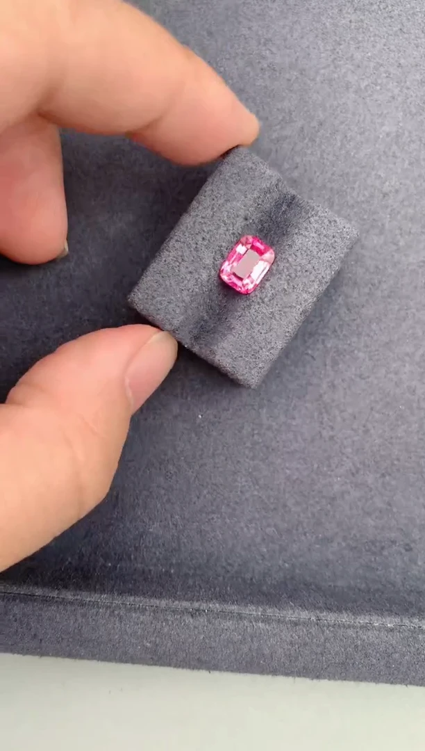裸石尖晶石1.5ct粉尖晶  GE
