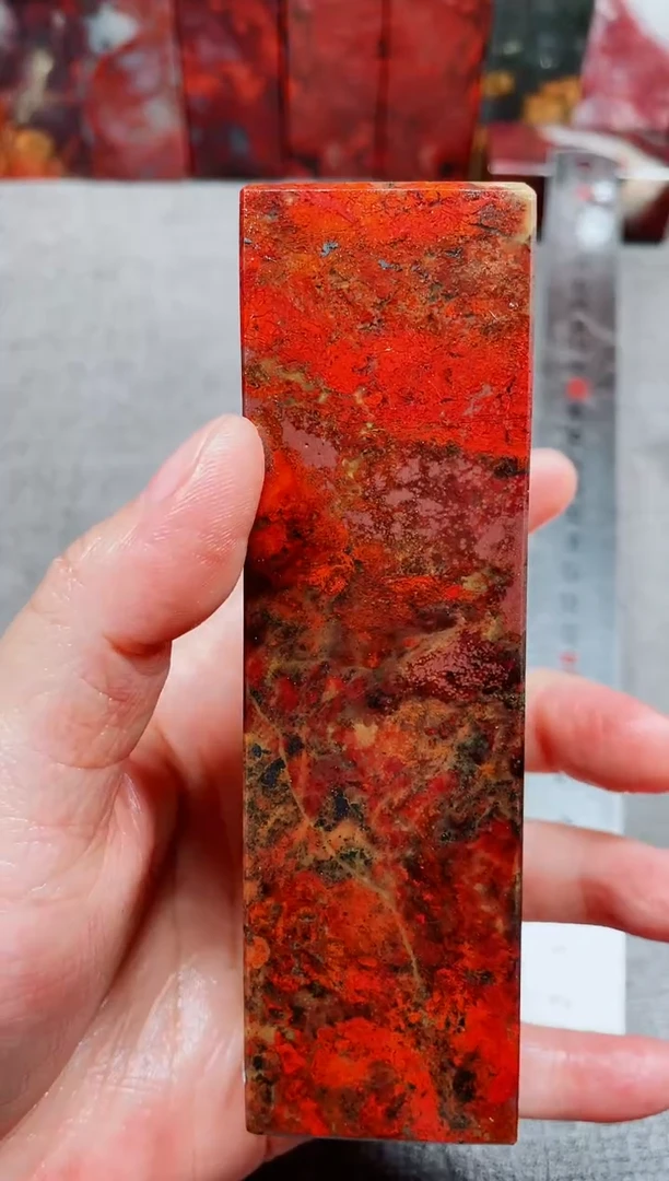 玉桂林鸡血玉素章大地艳血24