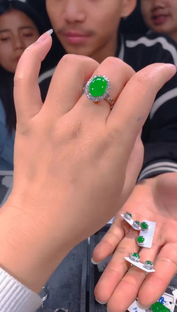 【闪购商品】定制翡翠未镶嵌66多样性发货（发其一）