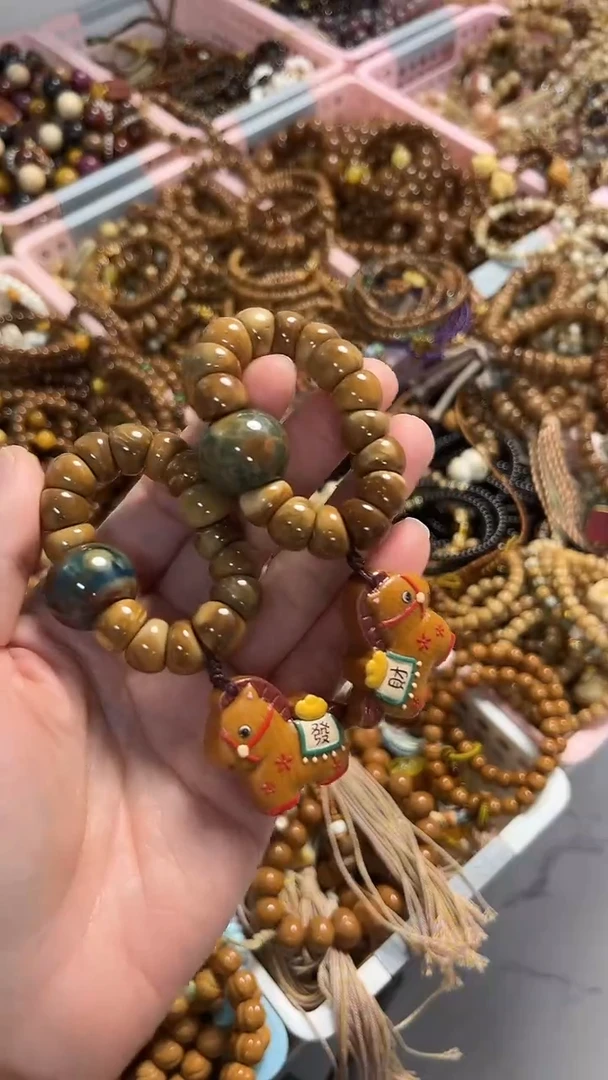 未镶嵌手串玛瑙/玉髓库克妖花蒜瓣大肠搭配玛瑙小马手捻 多样性发