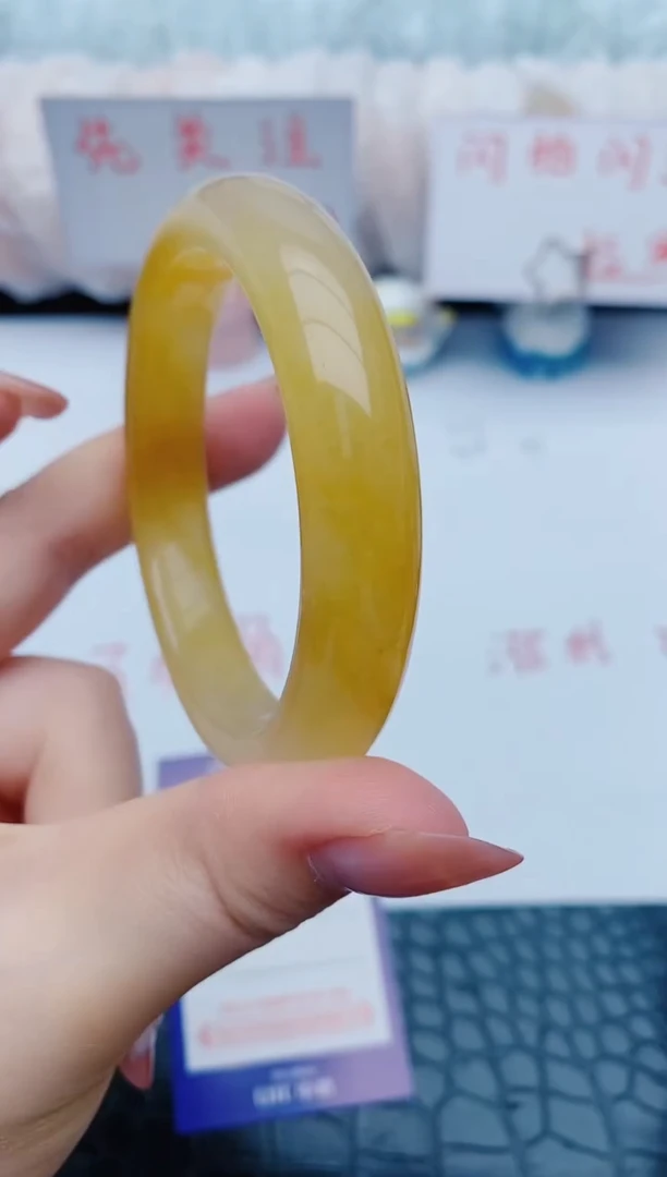 石英质玉手镯未镶嵌z22+57-58