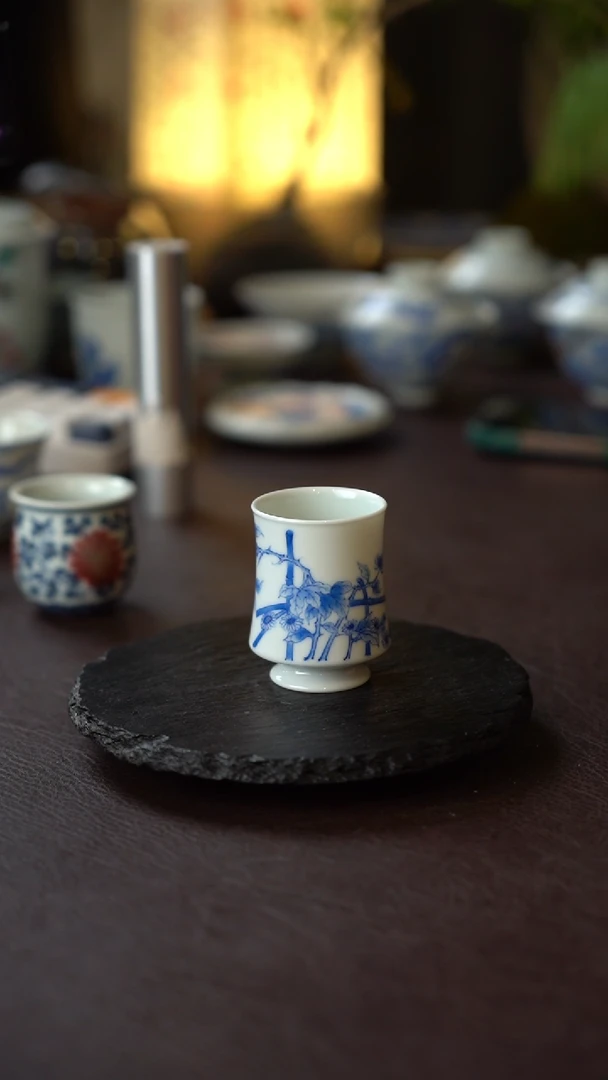 景德镇全手工手绘青花花卉闻香杯