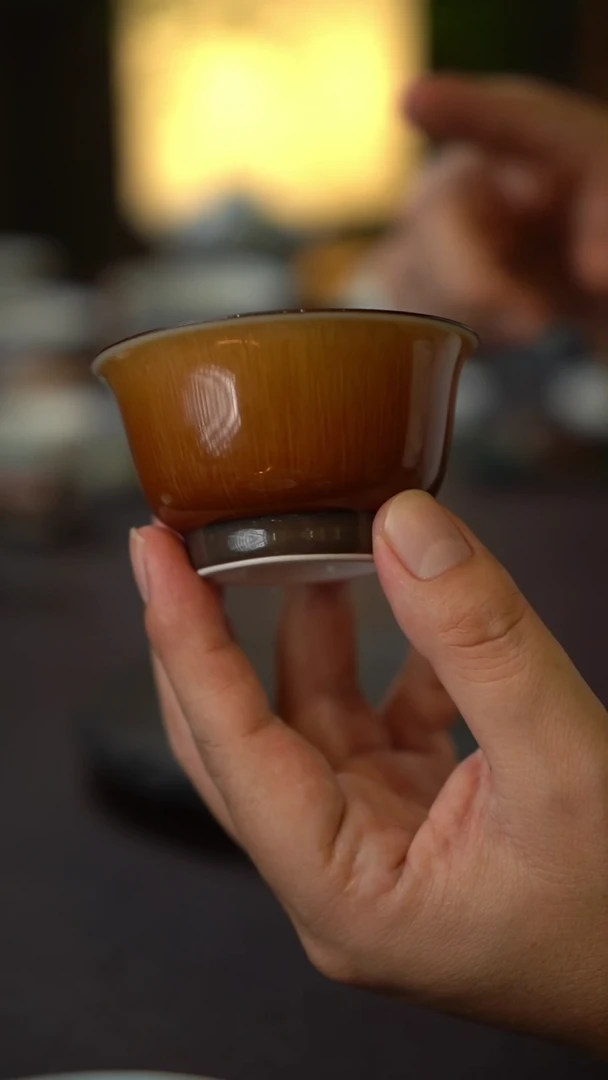 景德镇颜色釉马蹄杯