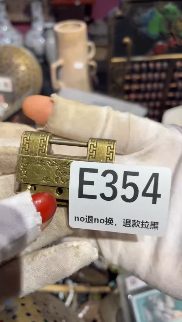 瓷片孙*举表姐直播所见所得