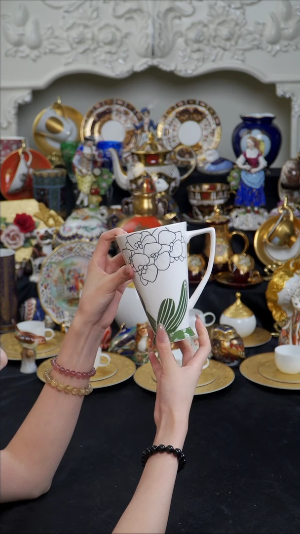 骨瓷婷婷中古器物如图所示136
