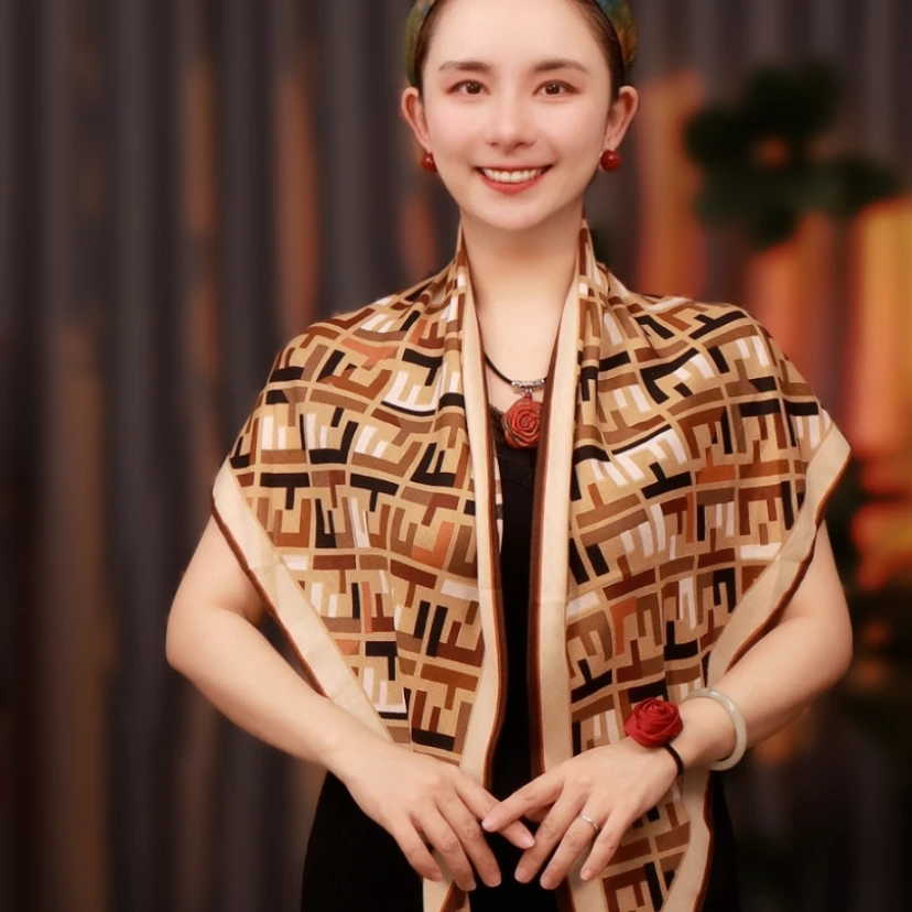 【字母拼色】春秋新款丝毛三角巾百搭气质披肩