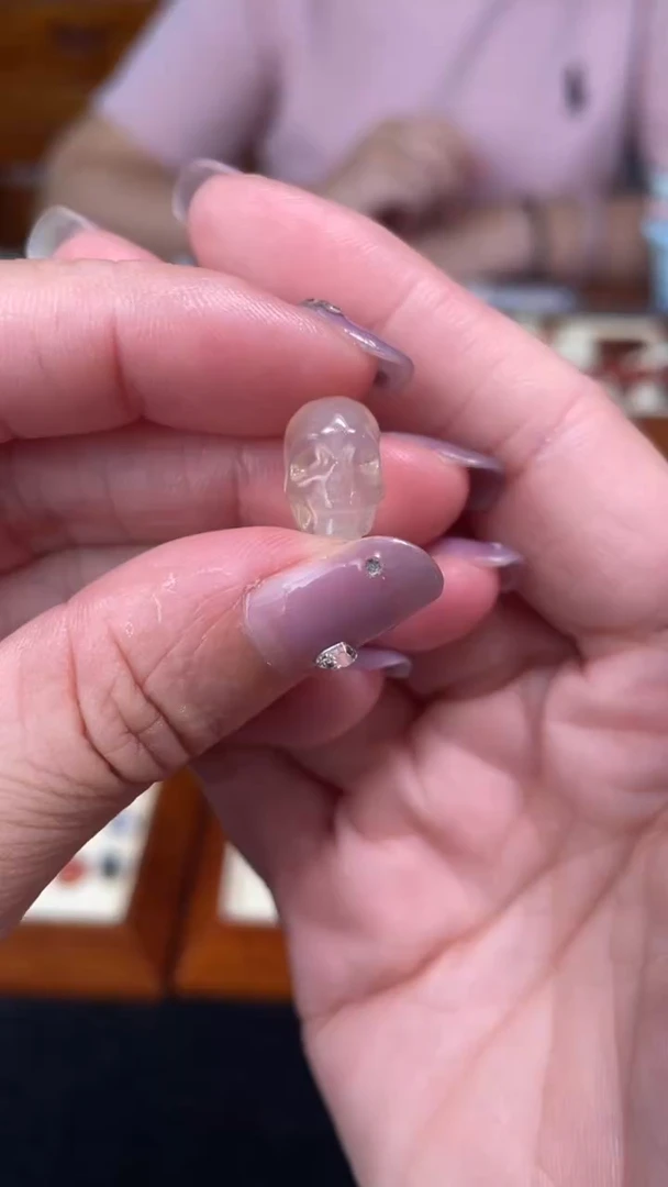 玛瑙/玉髓颈饰未镶嵌17骷髅头