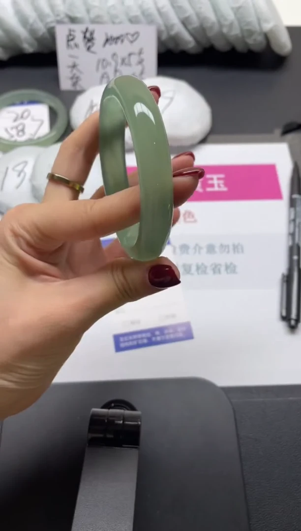 未镶嵌手镯石英质玉21-58