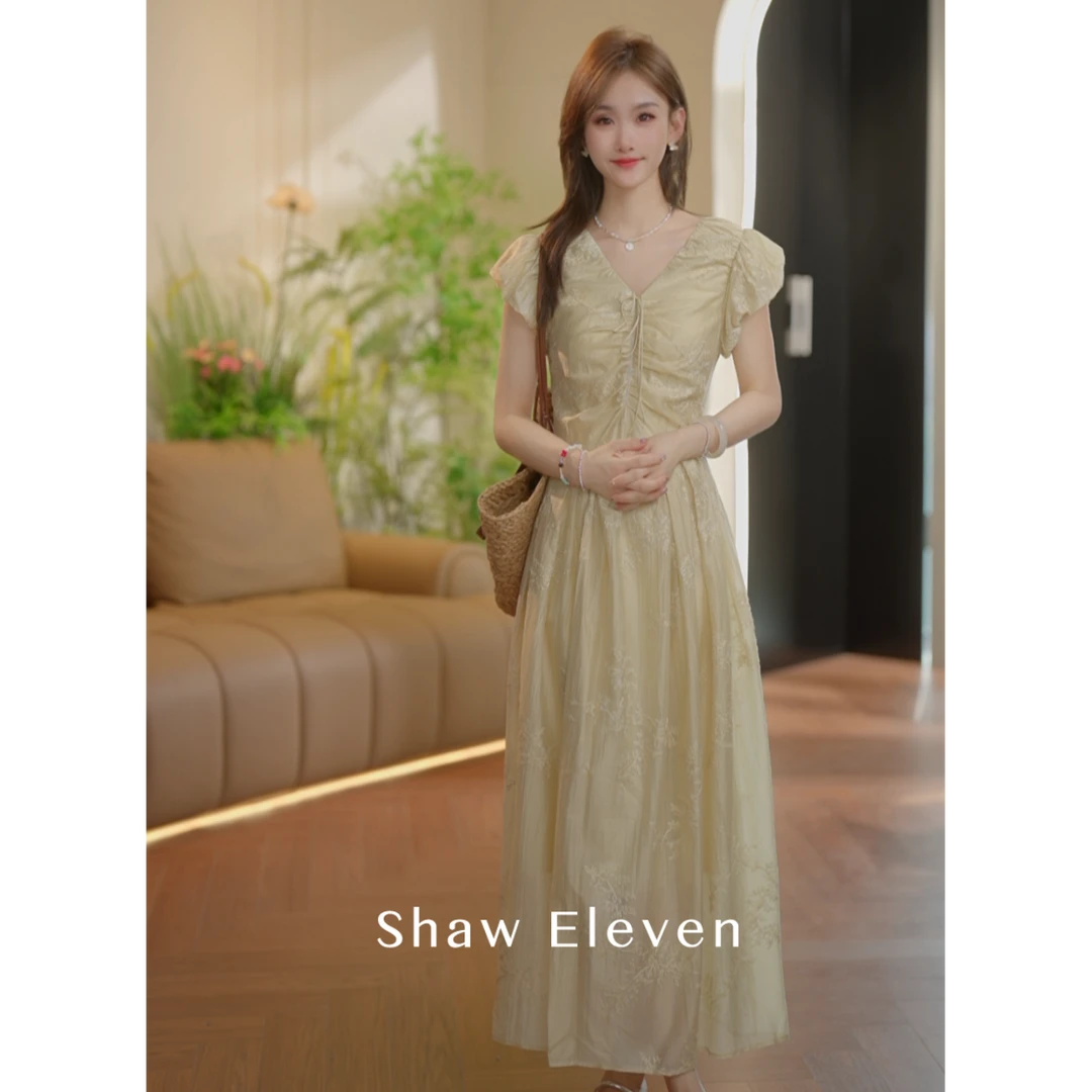 12T【南法少女】2025夏法式V领褶皱收腰泡泡袖淑女短袖连衣裙2588