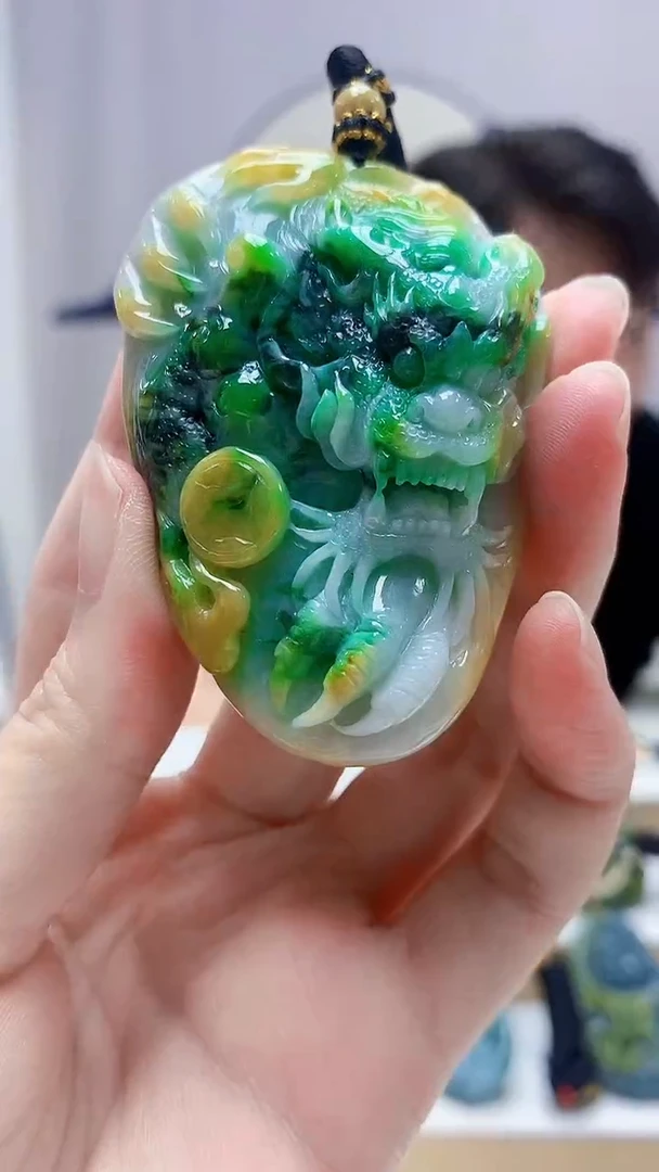 未镶嵌定制翡翠5060zm-毛货挂件龙牌89