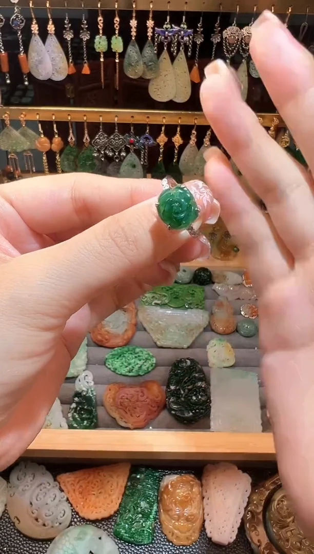 定制翡翠未镶嵌翡翠