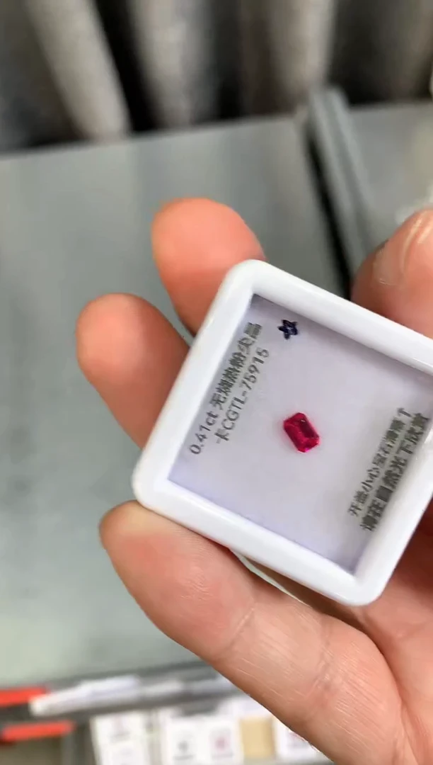 裸石尖晶石0.41ct 卡CGTL75915