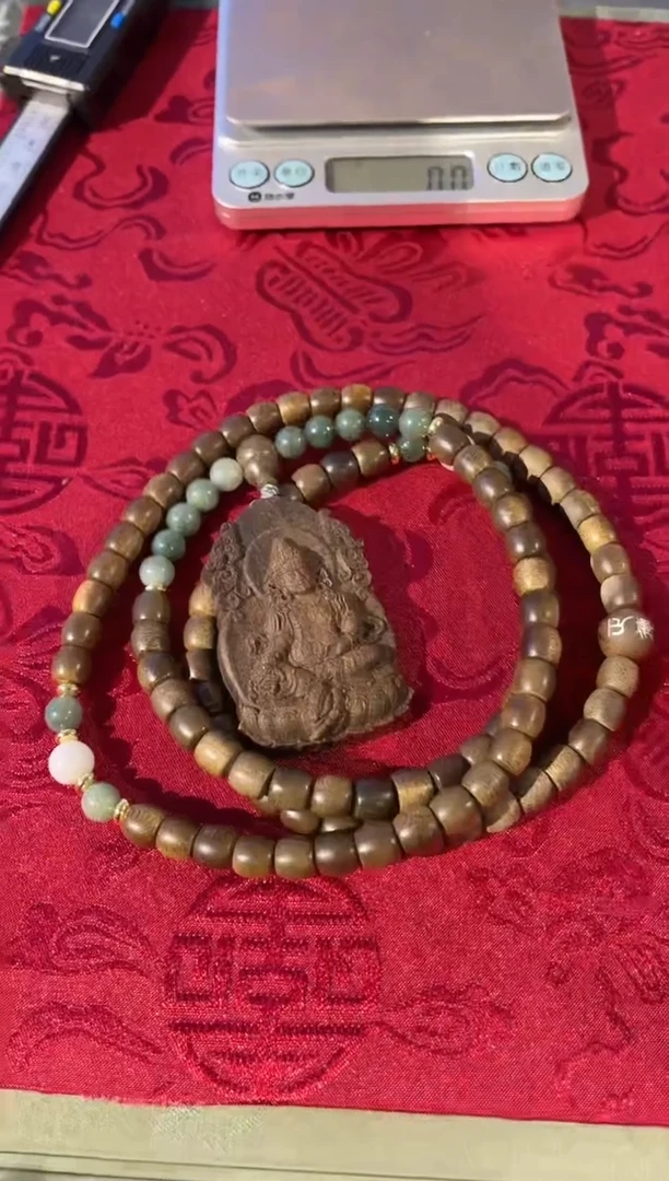 【闪购商品】沉香手串08 莺歌绿棋108颗黄财神吊牌