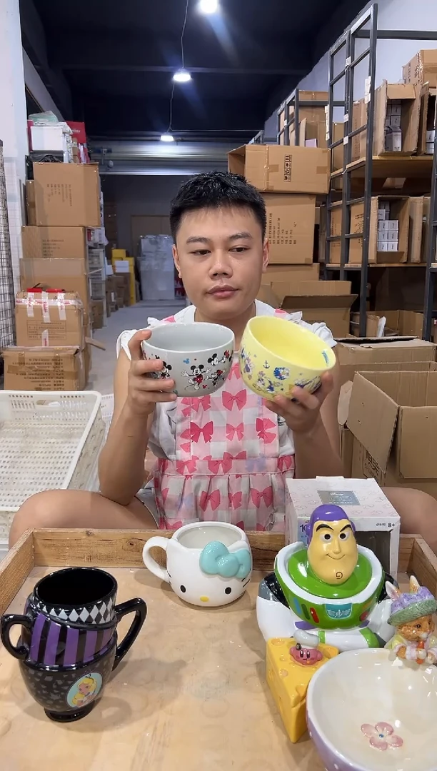 瓷片米奇大碗加唐老鸭大碗微瑕