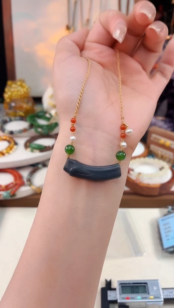 未镶嵌和田玉吊坠@@A921D019226