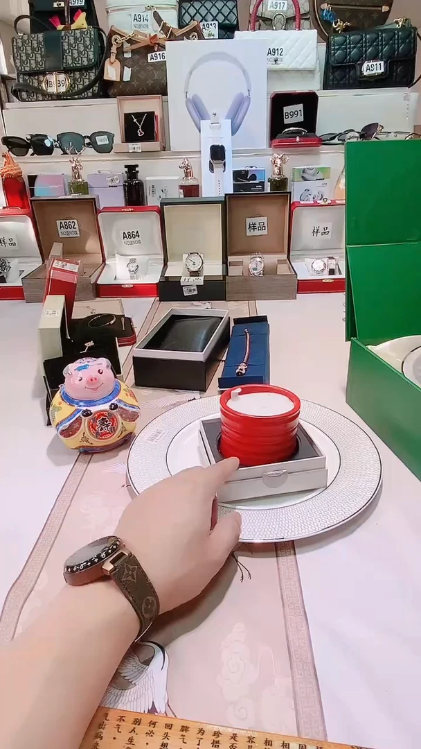 瓷片瓷器 库房到期 全部地板价@@1