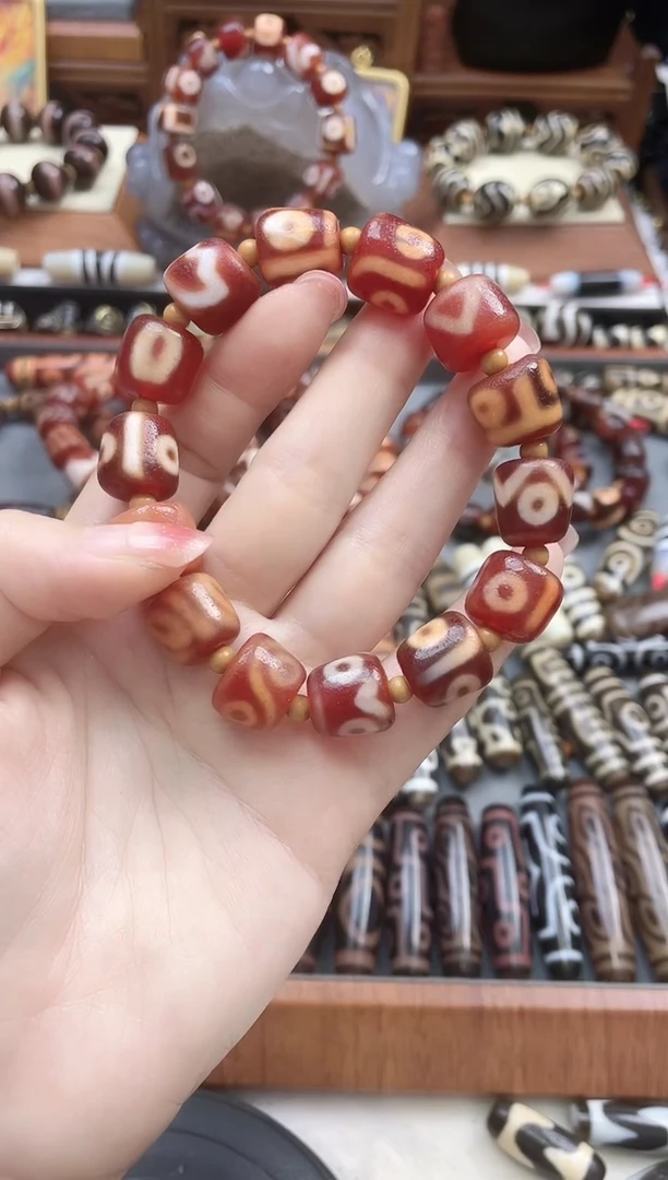 未镶嵌珠珠玛瑙/玉髓柳*金蟾红肉断珠手串-大号-柳柳