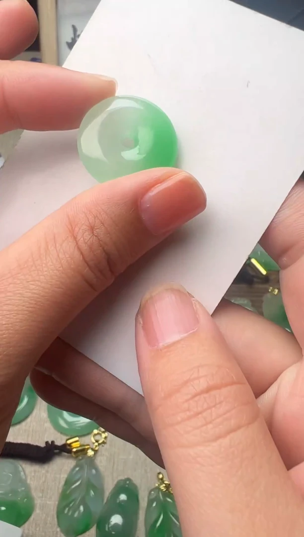 未镶嵌挂件翡翠所见即所得，一图一物