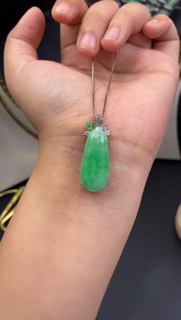 吊坠(不含链)银S925镶嵌翡翠银镶嵌翡翠吊坠