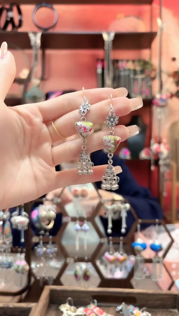 织绣云织谣民族风精美饰品  304